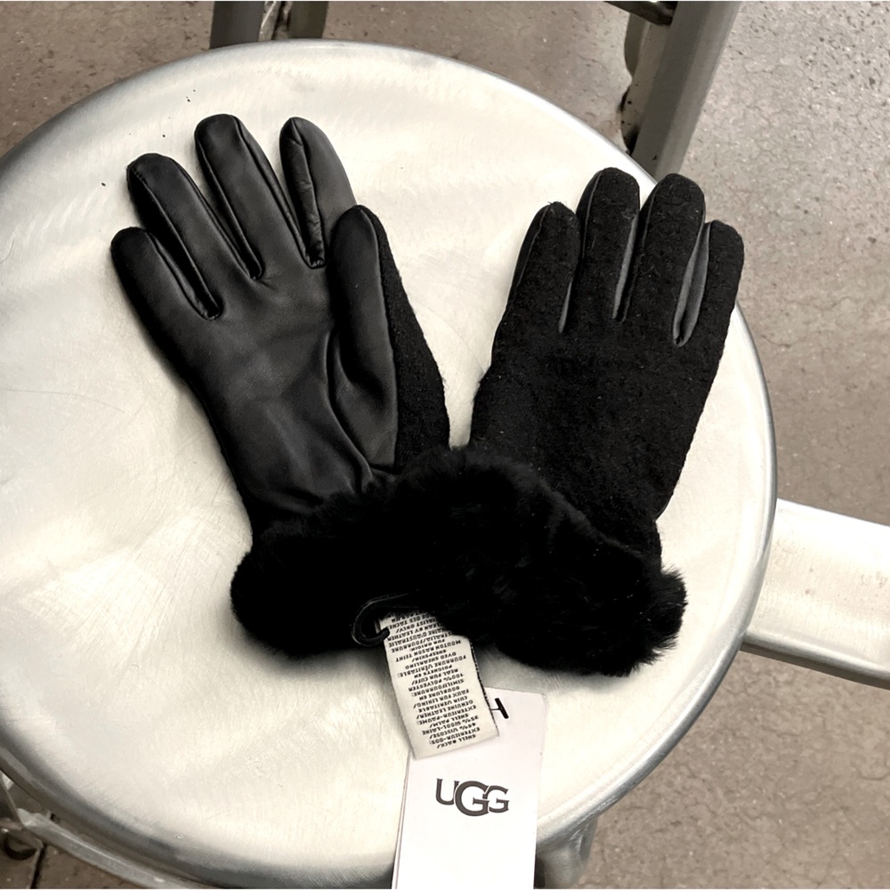 UGG gloves